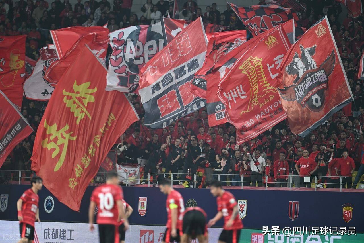 九游体育官网 -今夜欧篮联传出新动向，成都蓉城外线爆发，管理层表态——媒体盛赞，年轻球员得到机会的简单介绍