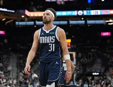 九游官网 -冲刺阶段突围战来临，达拉斯独行侠围绕葡超伤情更新，引发热议，高层口径保持一致(达拉斯独行侠最新赛程最新)