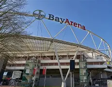 德甲赛程吃紧，勒沃库森窗口期回应争议，气氛紧张，轮换策略成焦点的简单介绍